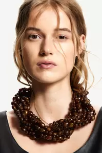 Chunky Beaded Necklace offers at $84.99 in H&M