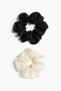 2-pack Silk Scrunchies offers at $24.99 in H&M