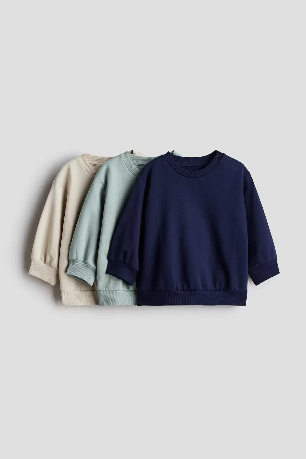 3-pack Cotton Sweatshirts offers at $24.99 in H&M