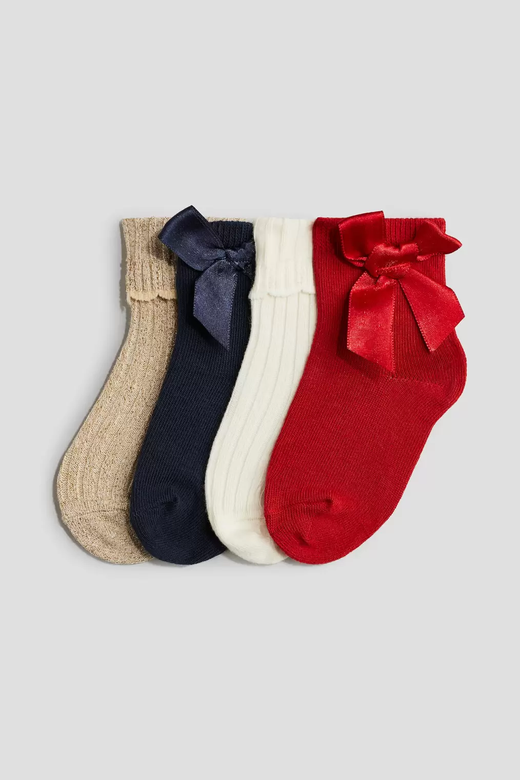 4-pack Socks offers at $9.99 in H&M