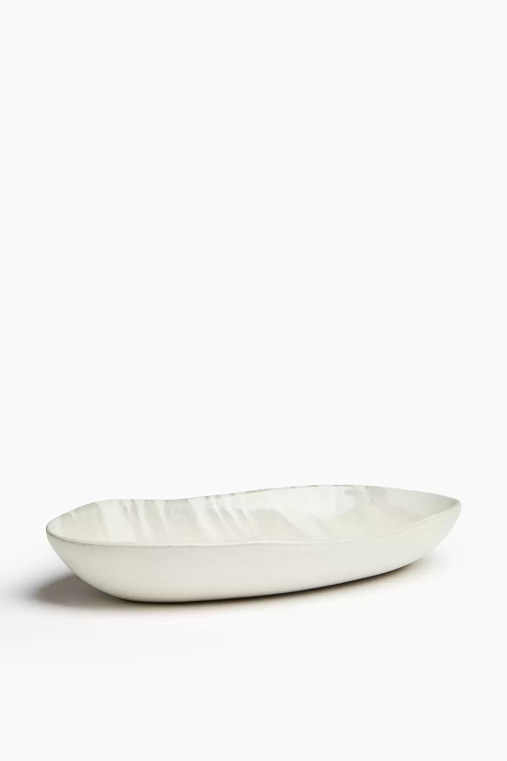 Terracotta Serving Plate offers at $44.99 in H&M