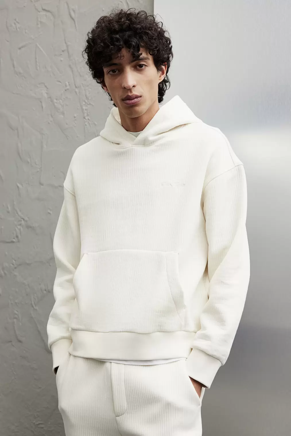 Loose Fit Ribbed Hoodie offers at $59.99 in H&M