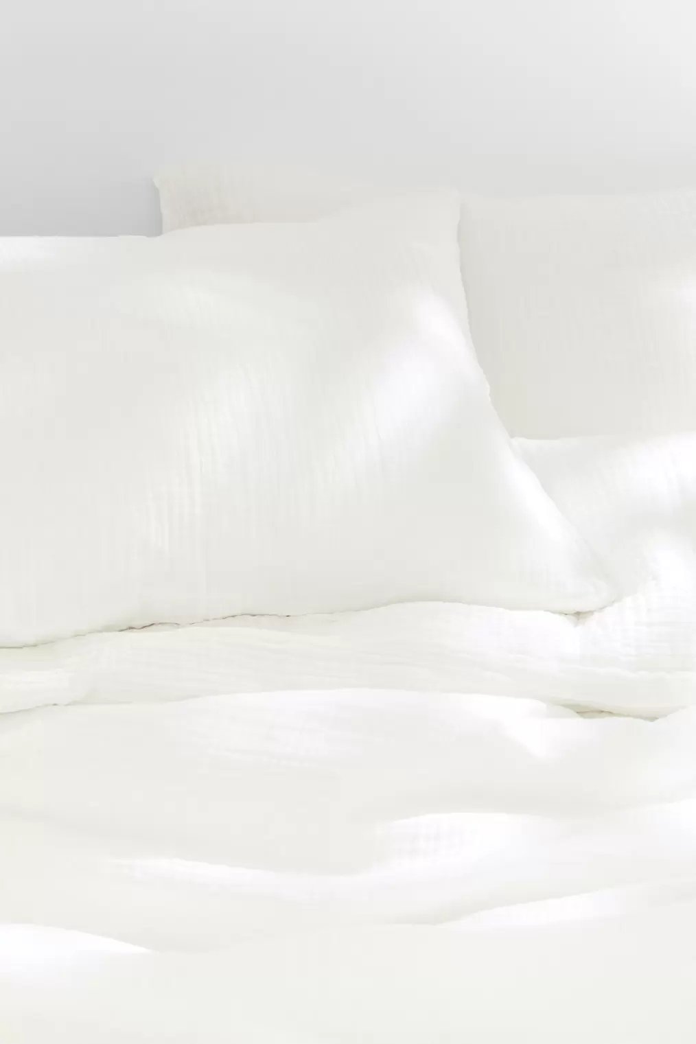 Muslin King/Queen Duvet Cover Set offers at $109 in H&M