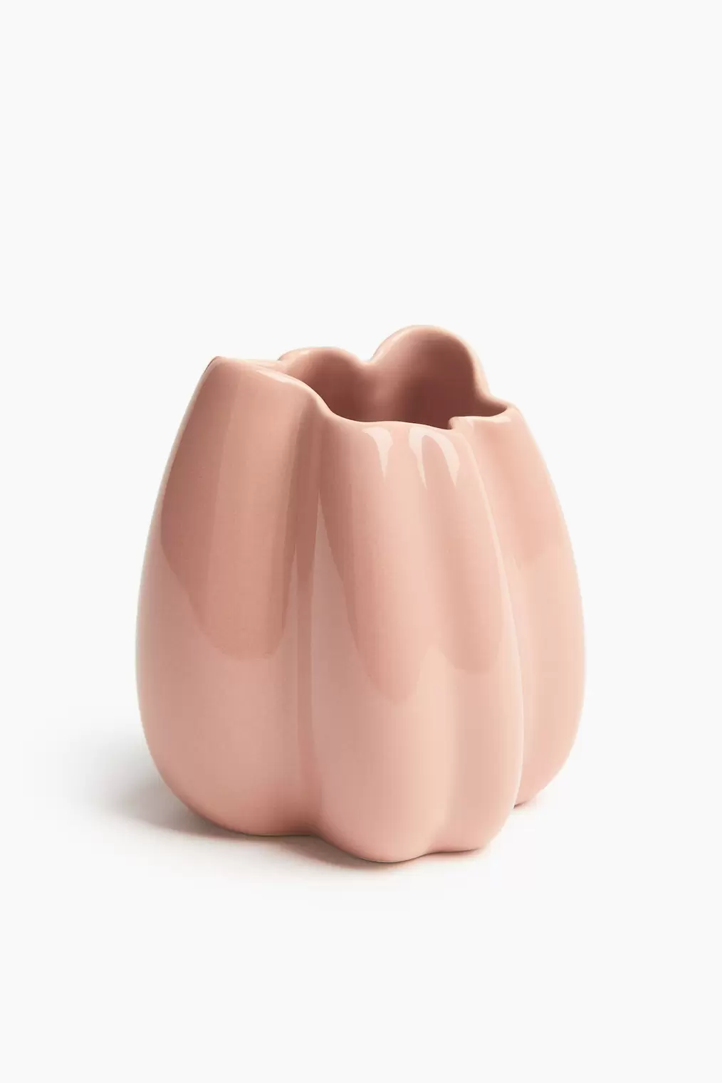 Small stoneware vase offers at $7.99 in H&M