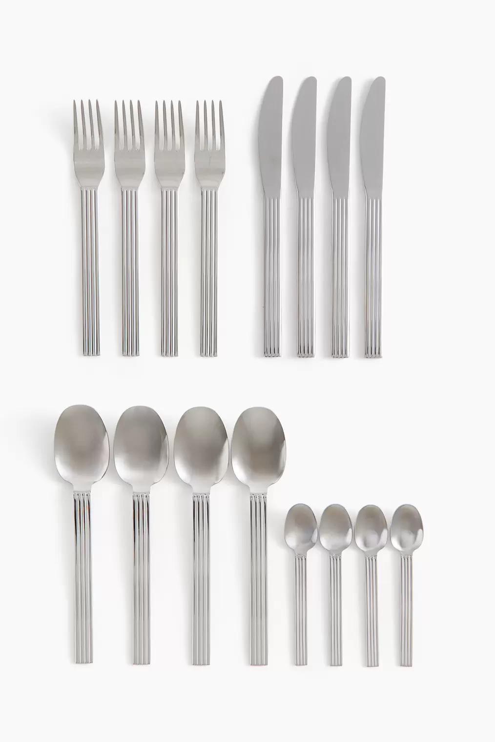 16-piece Cutlery Set offers at $109 in H&M