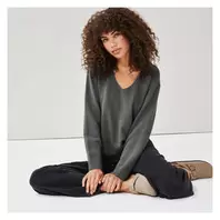 V-Neck Pullover offers at $29.94 in Joe Fresh