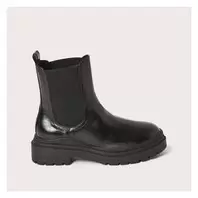 Chelsea Boots offers at $39.94 in Joe Fresh