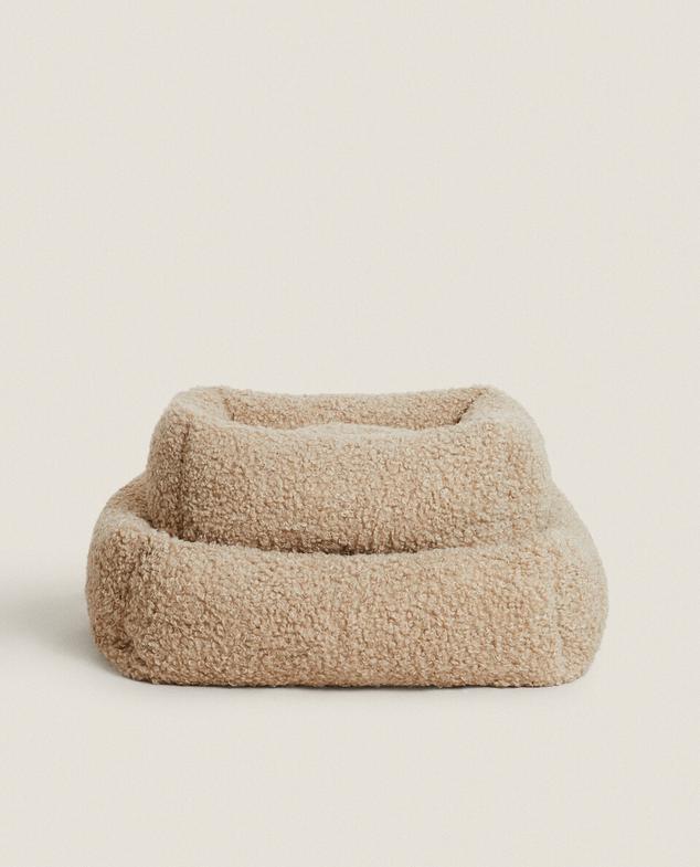FAUX SHEARLING PET BED offers at $159 in ZARA HOME