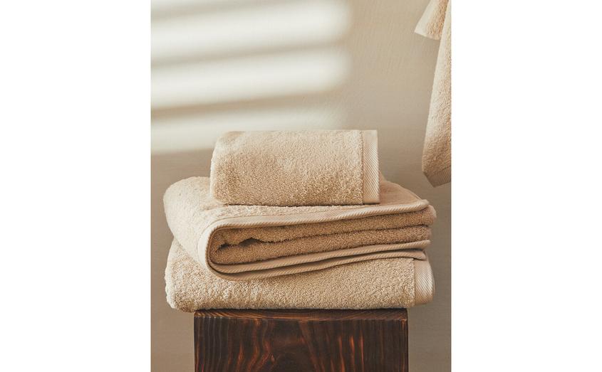 COTTON TOWEL offers at $5.9 in ZARA HOME
