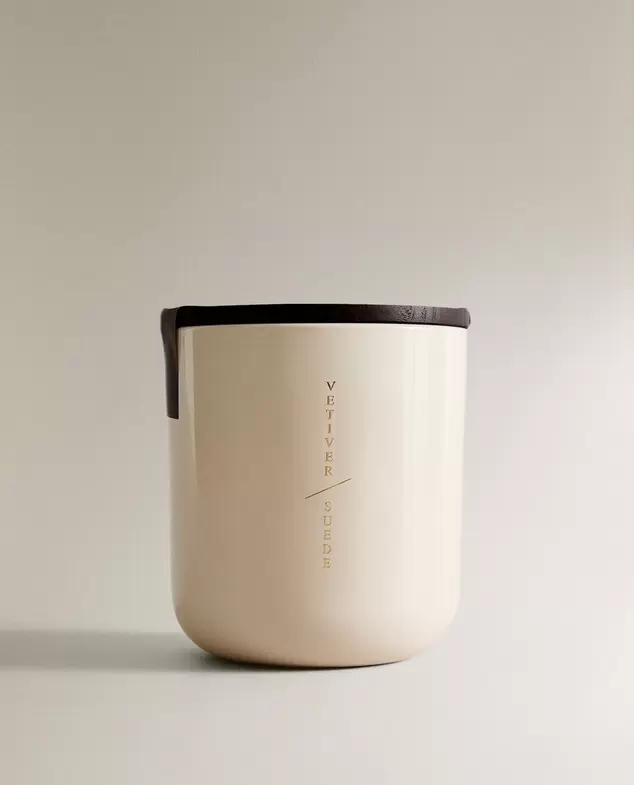 (500 G) VETIVER SUEDE SCENTED CANDLE offers at $39.9 in ZARA HOME