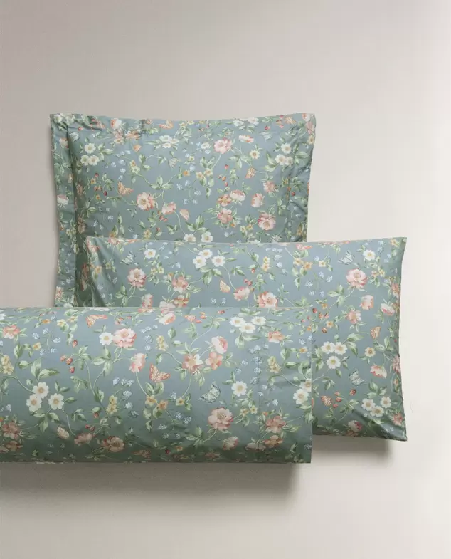 FLORAL PRINT PILLOWCASE offers at $15.9 in ZARA HOME