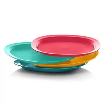 Microwave Reheatable Luncheon Plates offers at $17 in Tupperware