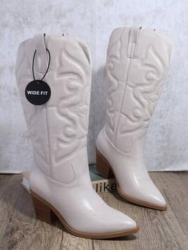 Embroidery Chunky High Heel Western Boots offers at $44.76 in SheIn