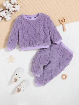 SHEIN Baby Girl Casual & Comfortable Fuzzy Diamond Pattern Round Neck Long Sleeve Sweatshirt And Pants Set offers at $11.99 in SheIn