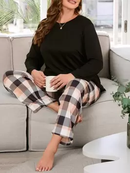 Plus Size Women's Long Sleeve Top & Plaid Pants Pajama Set offers at $11.54 in SheIn