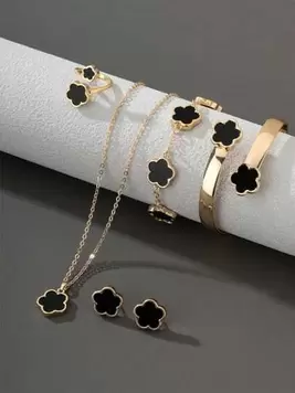 6pcs Clover Flower Fashion Matching Earrings, Necklace, Bracelet, Ring Jewelry Set offers at $3 in SheIn