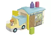 71686 - Junior : Ouvrier avec camion et garage offers at $44.99 in Playmobil