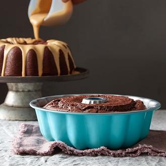 Fluted Cake Pan offers at $24.65 in Pampered Chef