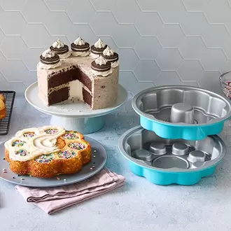 Secret Center Cake Pan offers at $45 in Pampered Chef