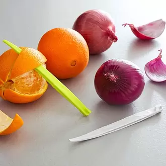 Citrus & Onion Peelers Set offers at $4 in Pampered Chef