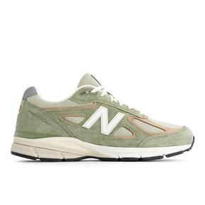 Made in USA 990v4
     
         
             Unisex Lifestyle offers at $284.99 in New Balance