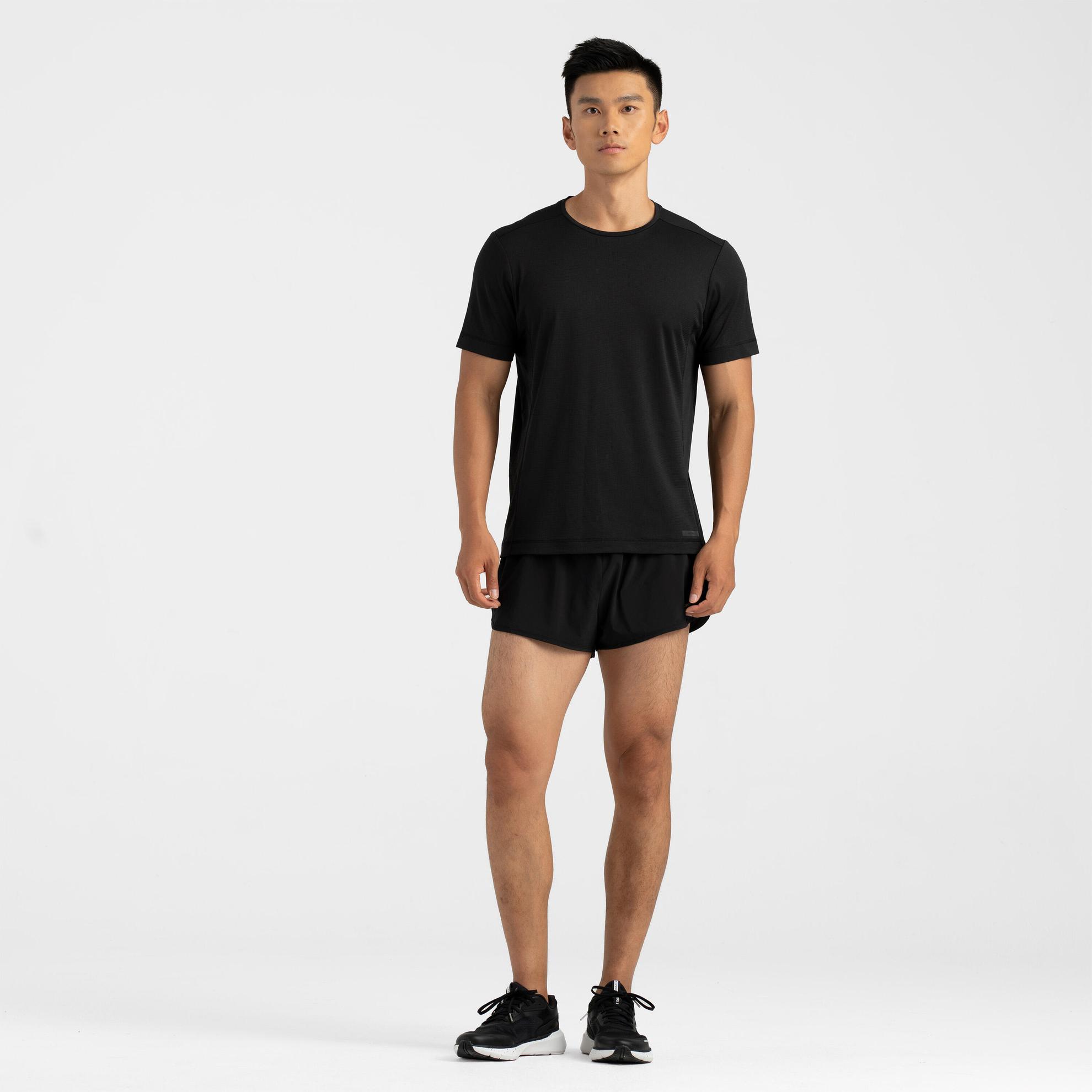 Men's Running T-Shirt - Dry Black offers at $9 in Decathlon