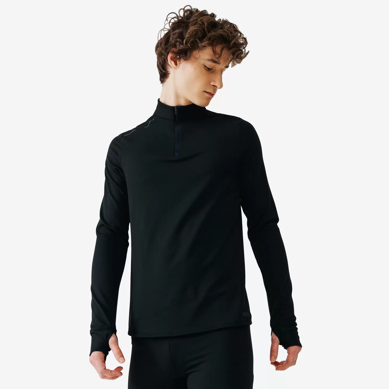 Men's Long-Sleeved Running Shirt - Black offers at $20 in Decathlon