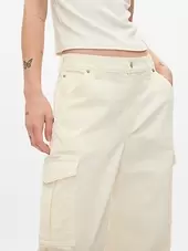 Mid Rise '90s Loose Jeans offers at $84.99 in Gap