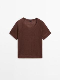Linen T-shirt with short raglan sleeves offers at $75.9 in Massimo Dutti