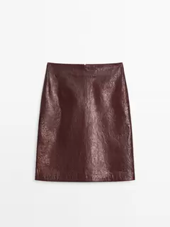 Crackled nappa leather skirt offers at $379 in Massimo Dutti